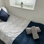 Holly House- 2 Bed Lägenhet *